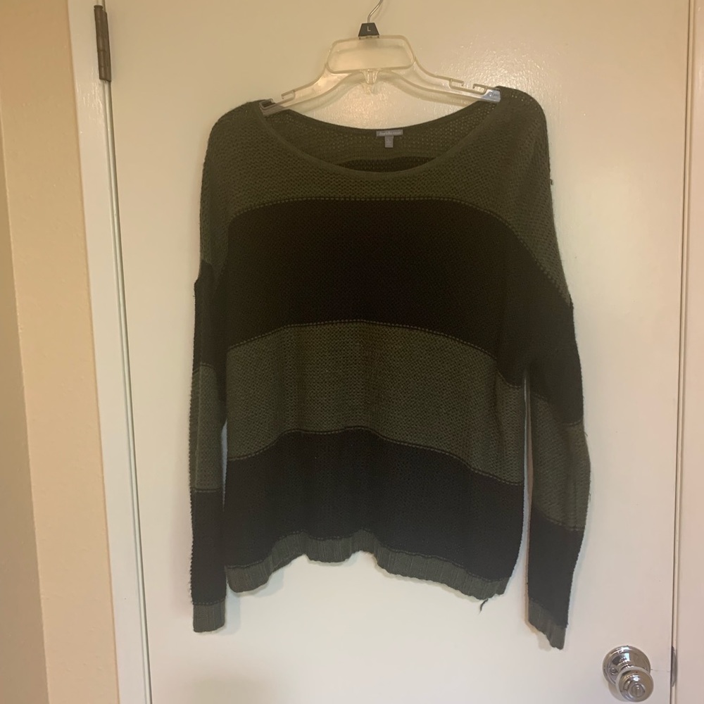 💕 Olive and black striped sweater